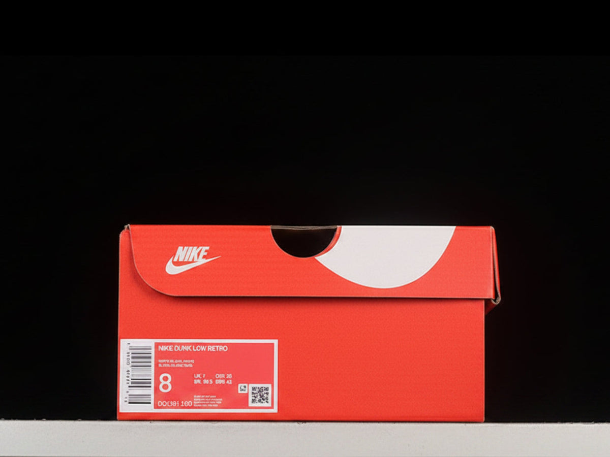 Nike SB Dunk Low Panda
