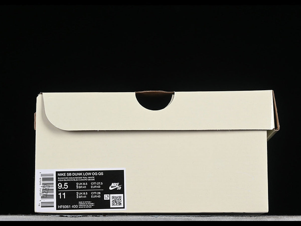 Futura Laboratories x Nike SB Dunk Low