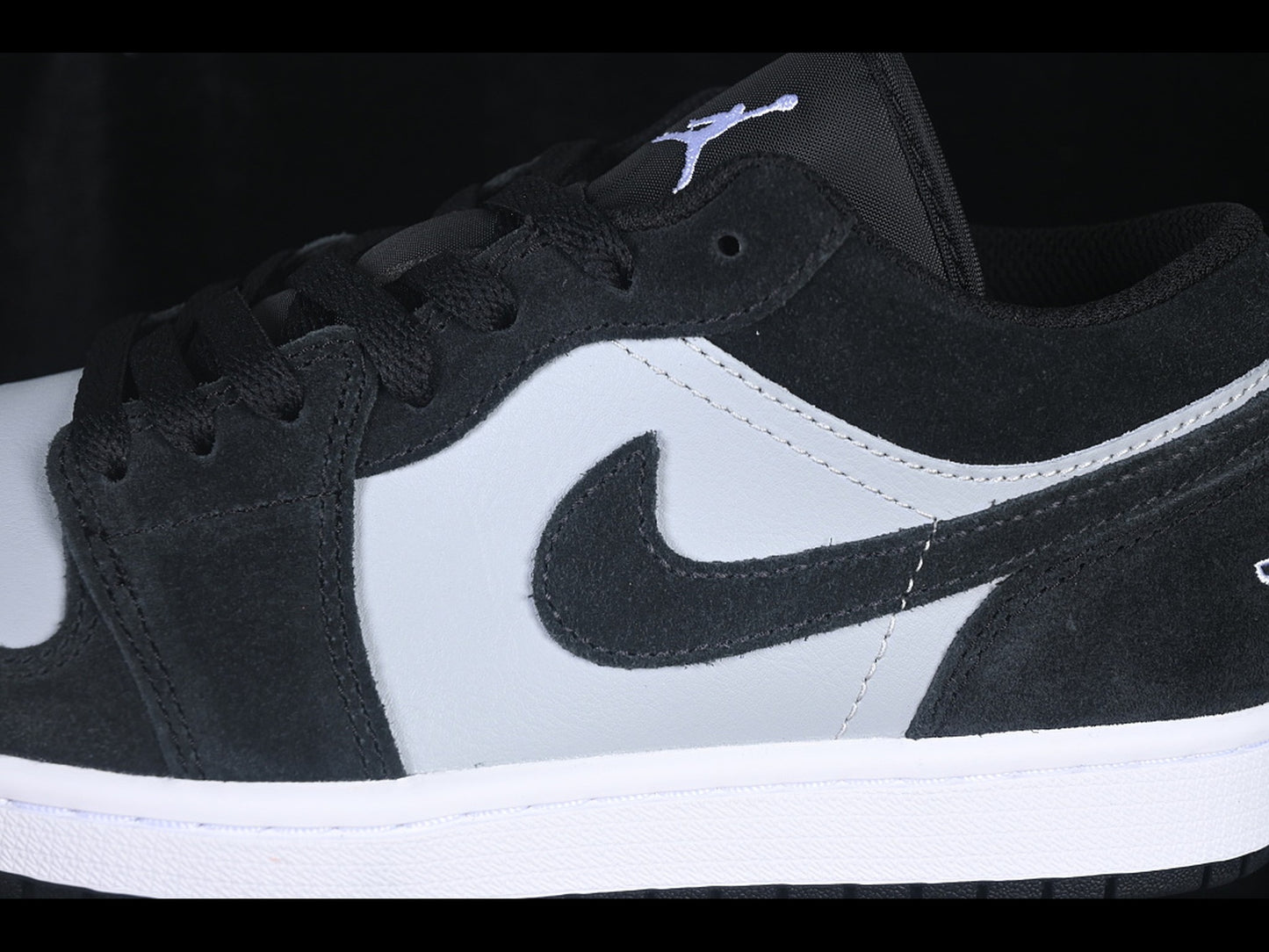 Air Jordan 1 Low Retro Basketball Shoes Black/White