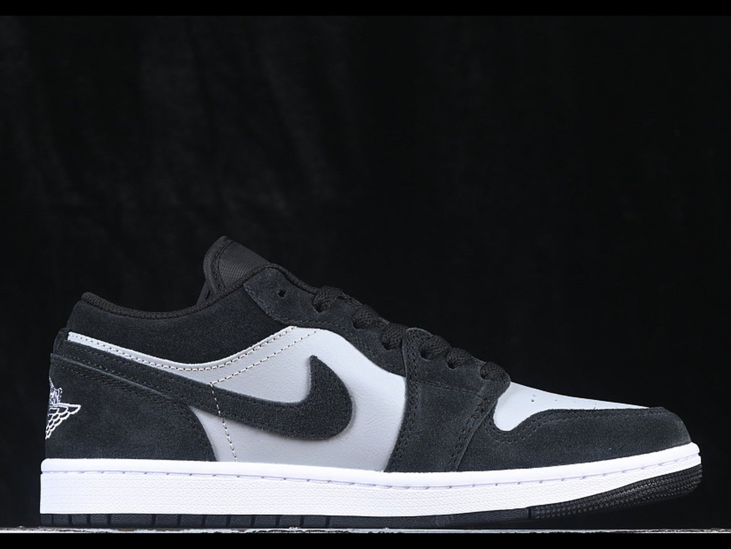 Air Jordan 1 Low Retro Basketball Shoes Black/White