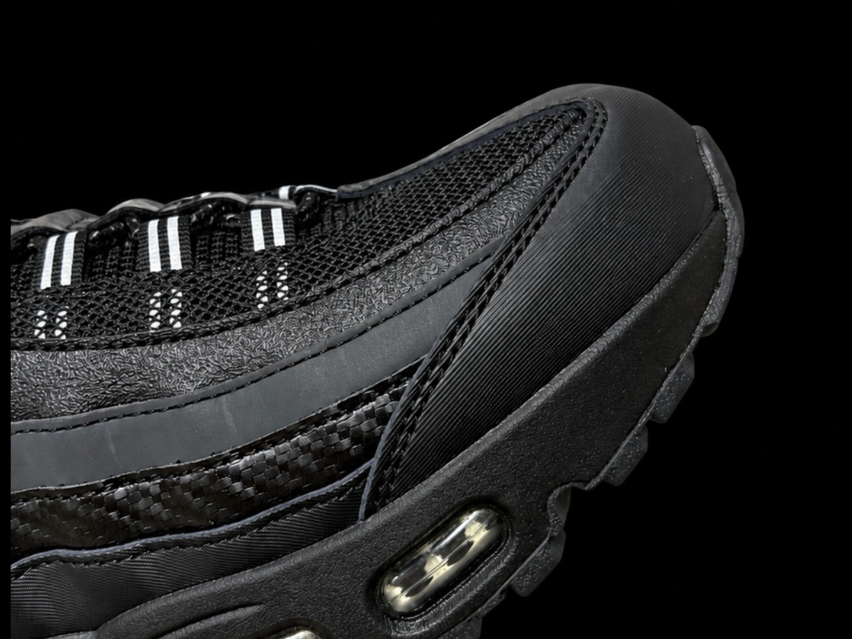 AIR MAX 95 OG TRIPLE BLACK 2025