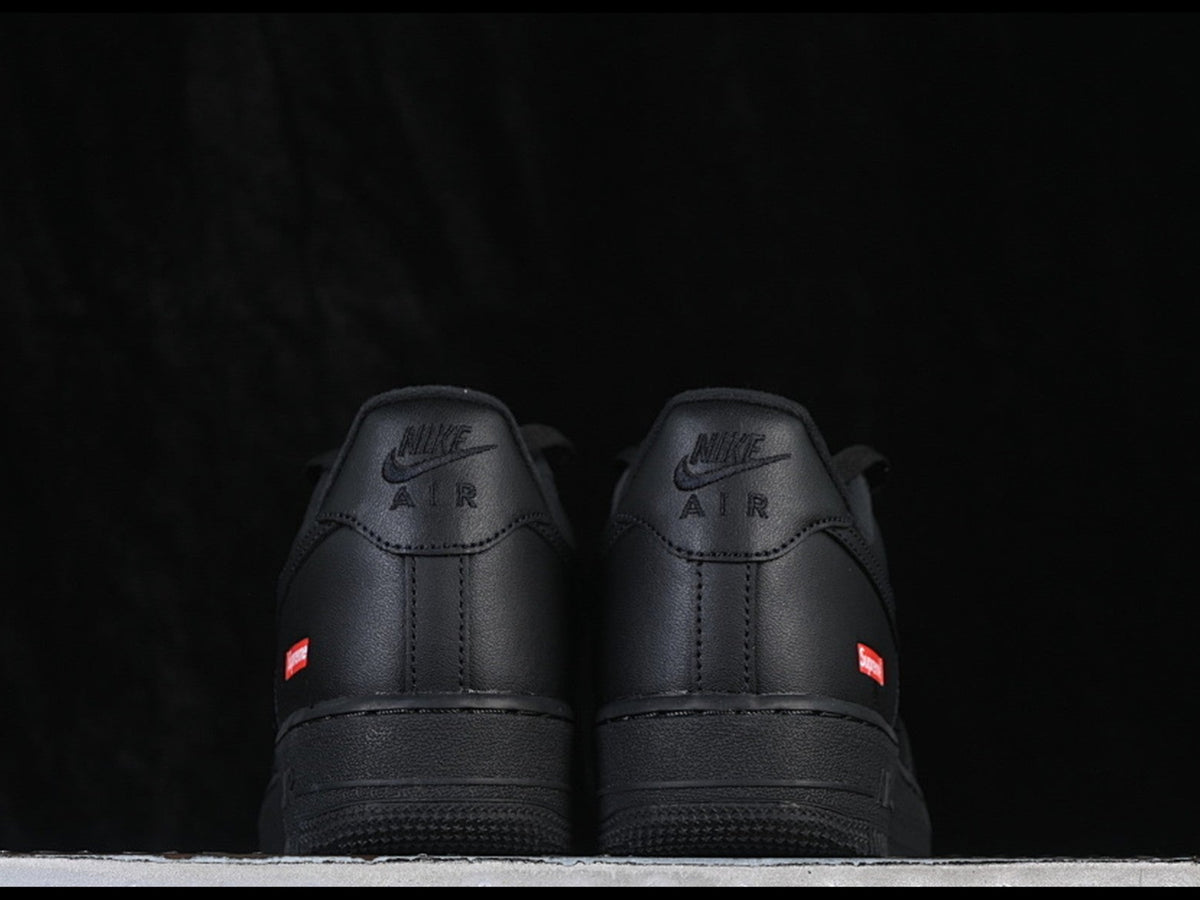 Supreme x Nike Air Force 1 Low 'Black'