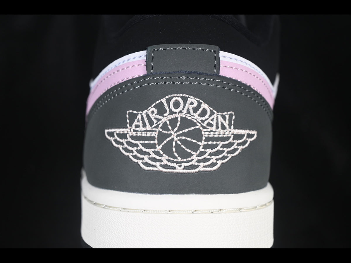 AIR JORDAN 1 LOW BLACK PINK