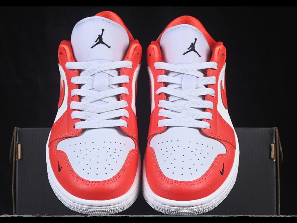 AIR JORDAN 1 LOW BLACK RED