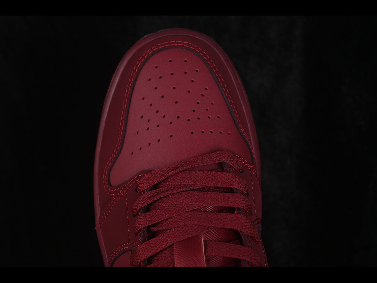 AIR JORDAN 1 LOW RED LIP