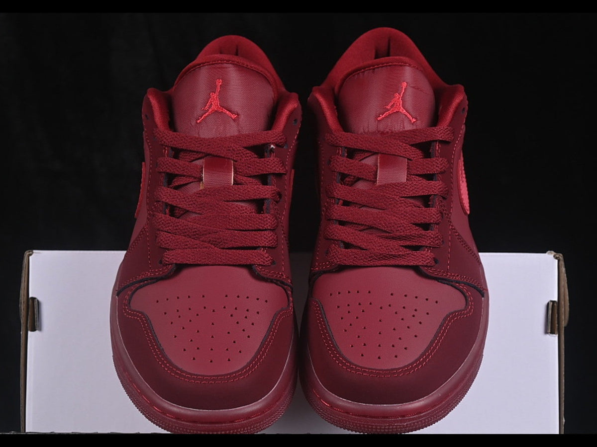AIR JORDAN 1 LOW RED LIP