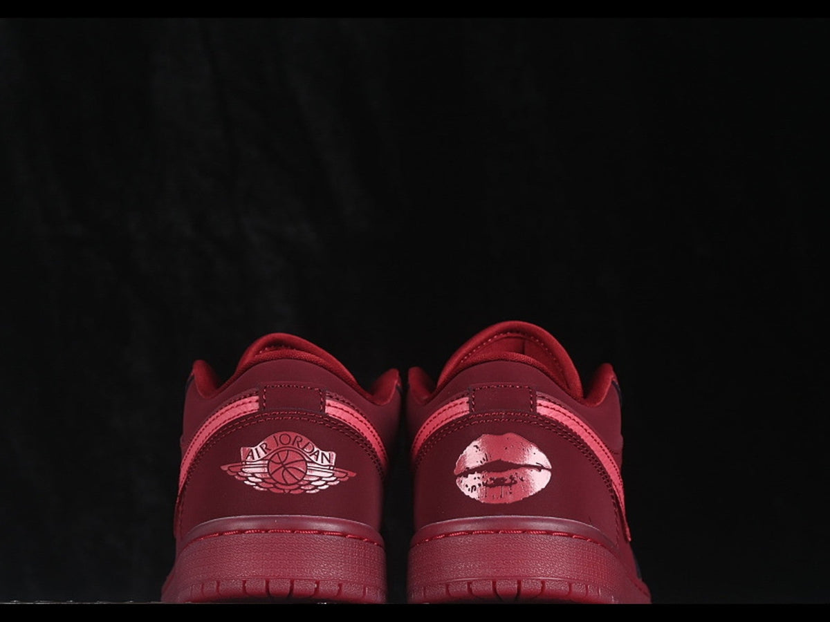 AIR JORDAN 1 LOW RED LIP