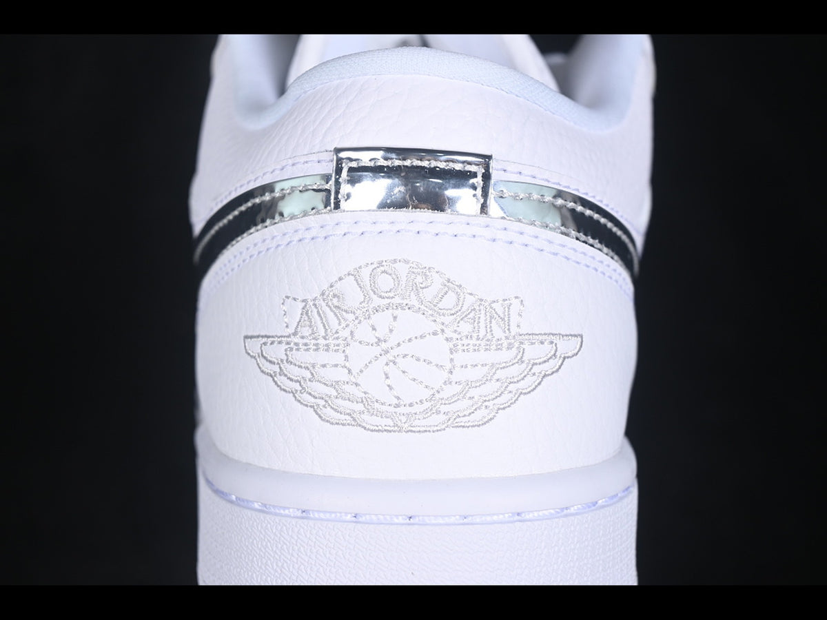 AIR JORDAN 1 LOW SILVER