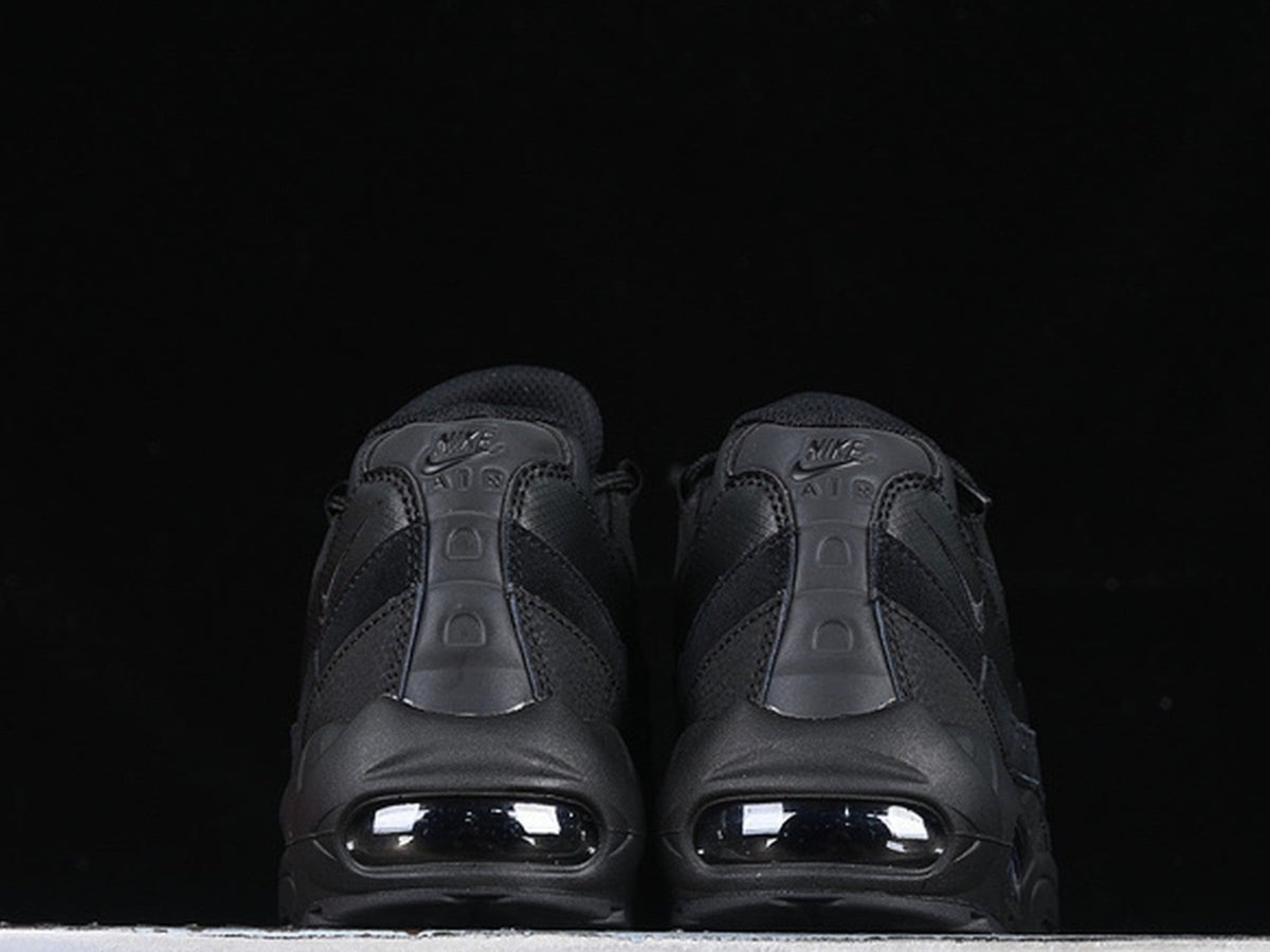 AIR MAX 95 ESSENTIAL TRIPLE BLACK