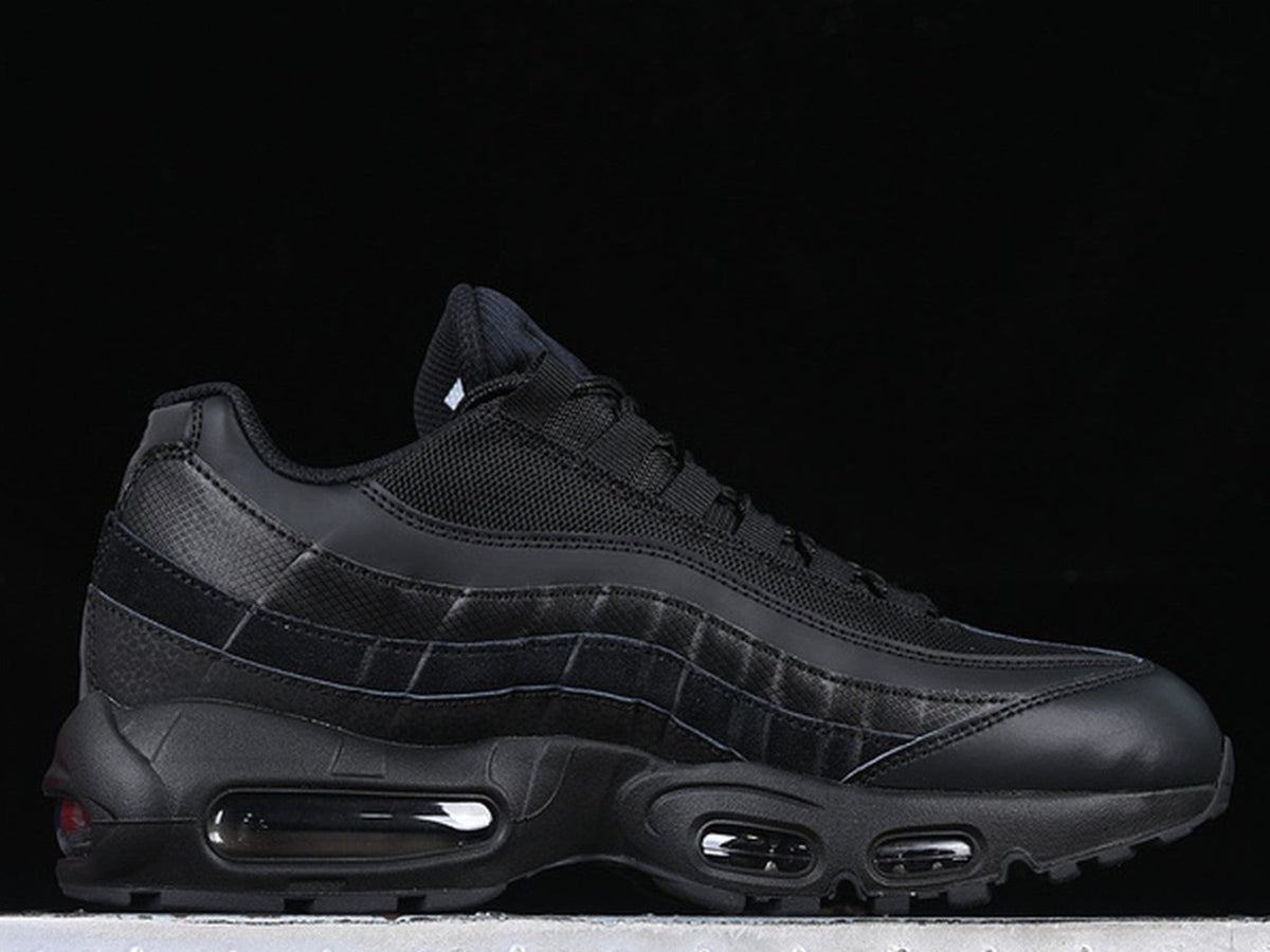 AIR MAX 95 ESSENTIAL TRIPLE BLACK