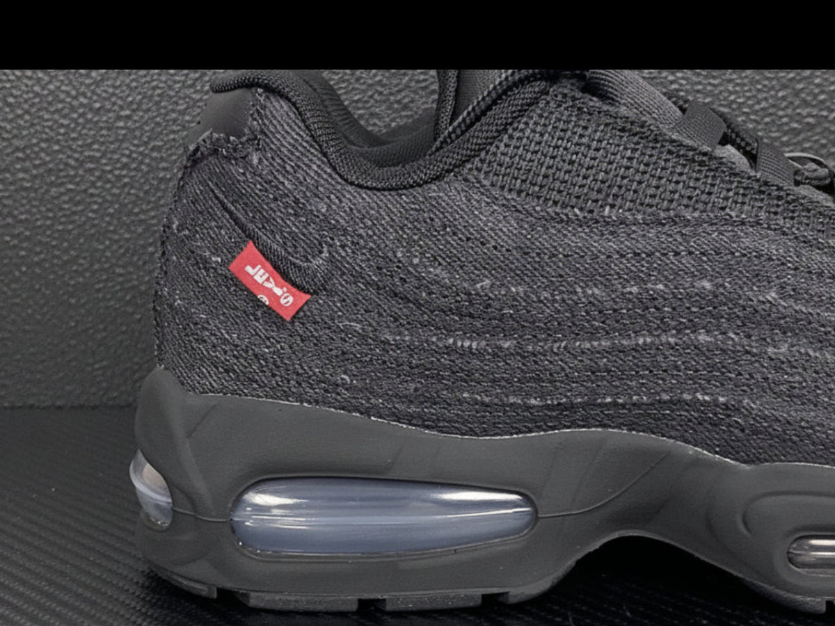 AIR MAX 95 x LEVI'S BLACK