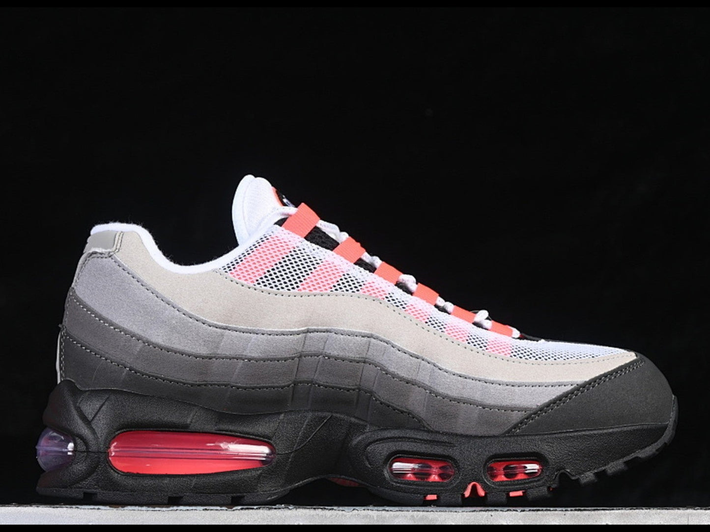 Air Max 95 OG Black/Medium Ash/Dark Pewter/Solar Red