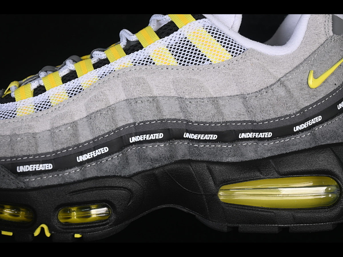 AIR MAX 95 x UNDEFEATED SHANGHAI