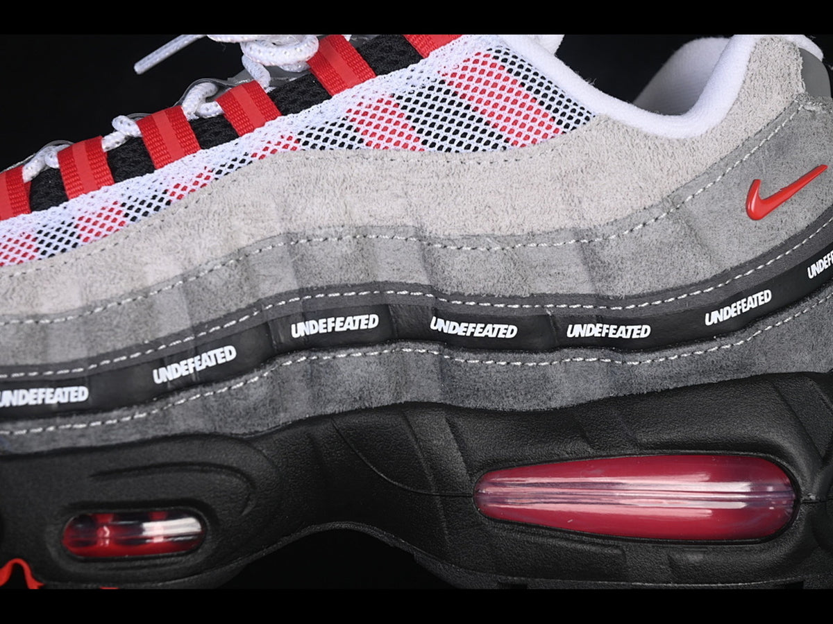 AIR MAX 95 x UNDEFEATED TOKYO
