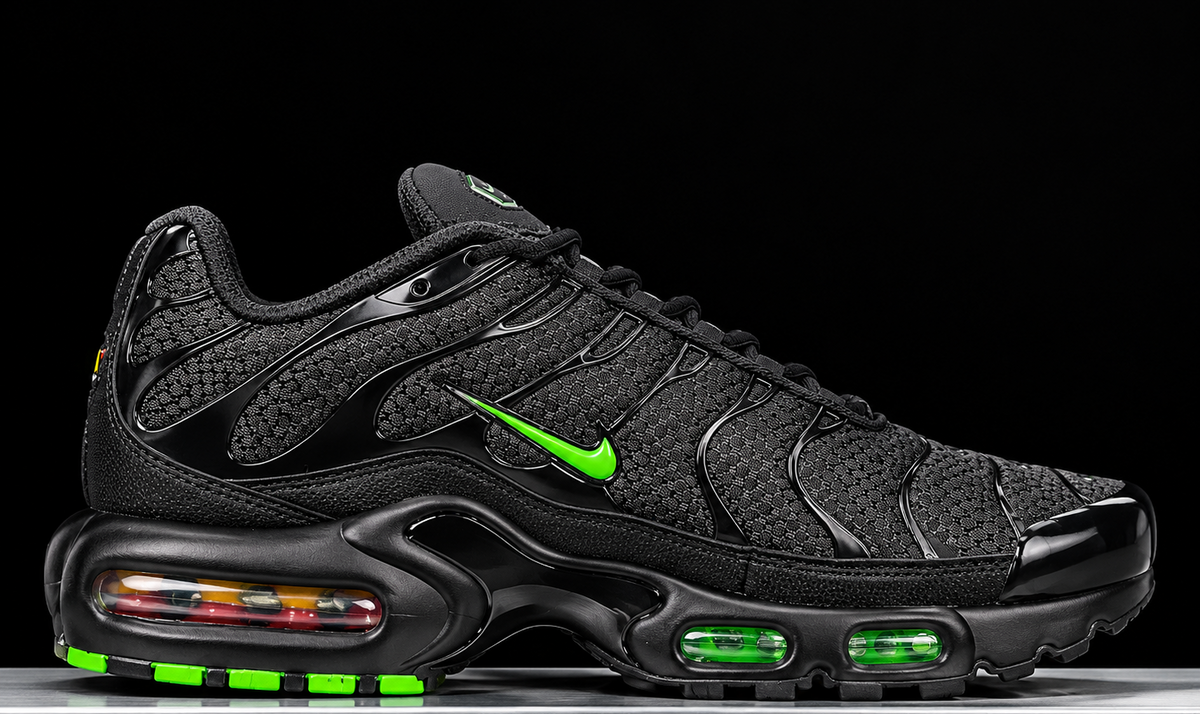 Nike Air Max Plus Black Green Strike