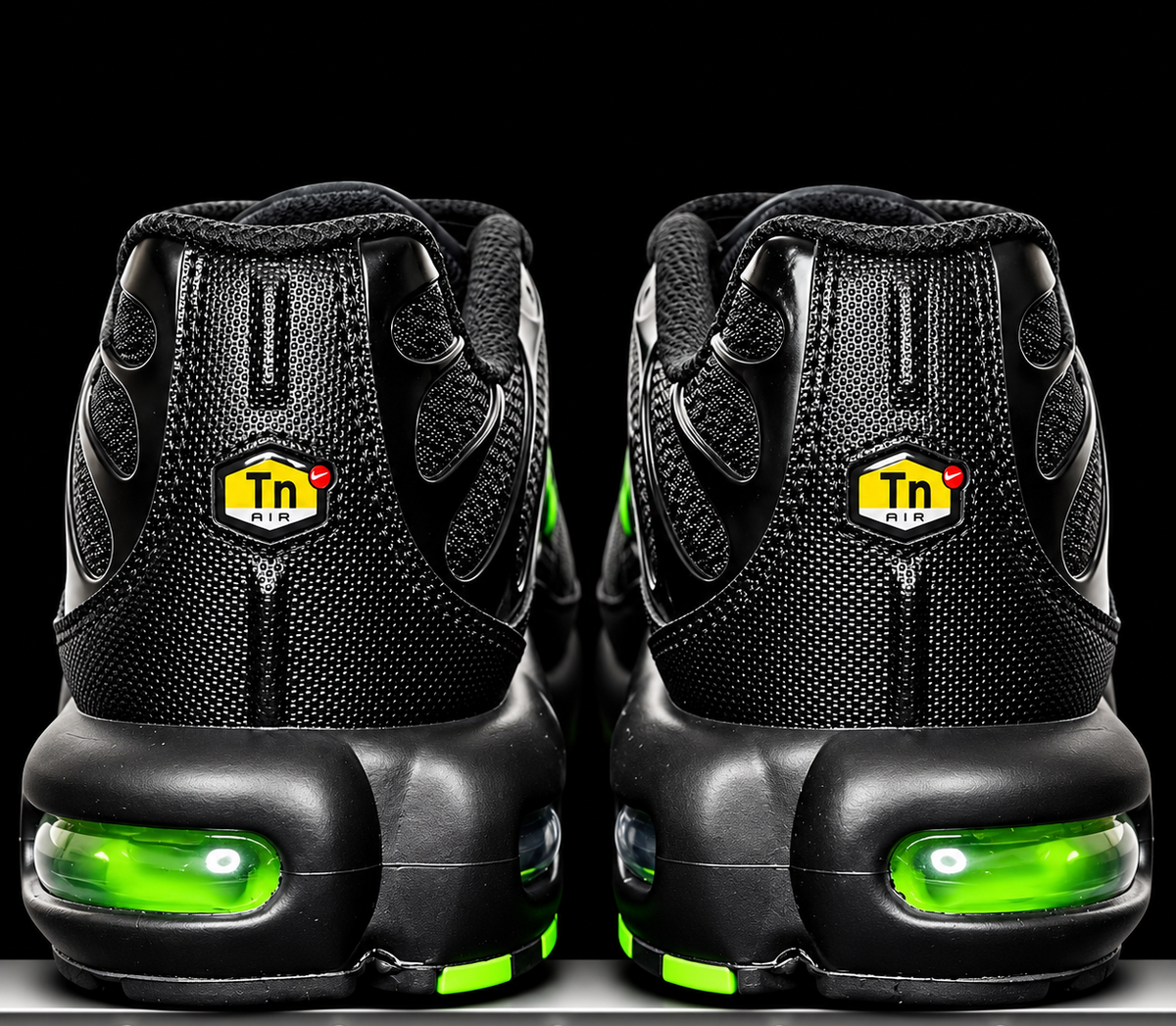 Nike Air Max Plus Black Green Strike