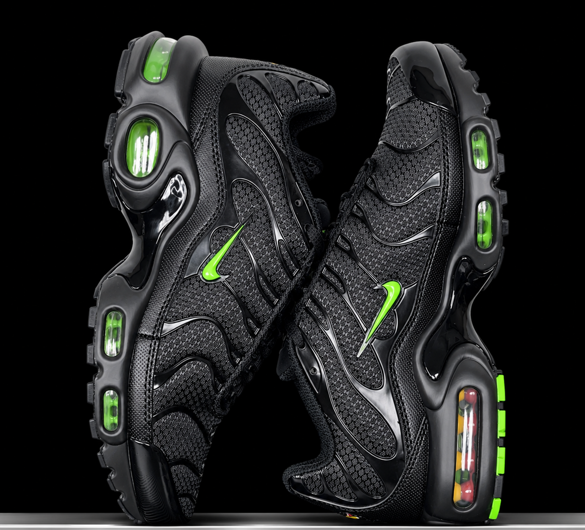 Nike Air Max Plus Black Green Strike