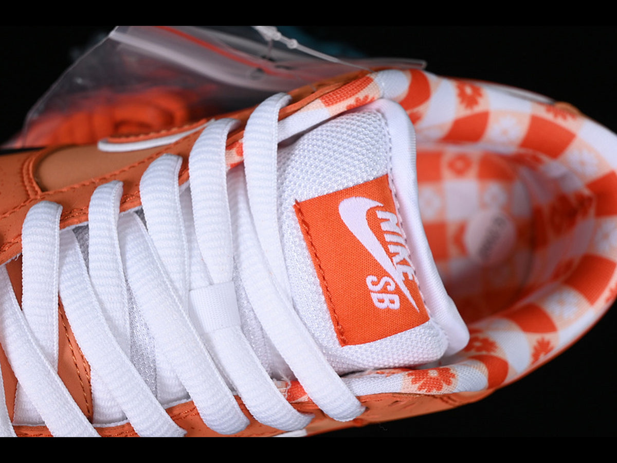 Concepts x Nike SB Dunk Low "Orange Lobster"