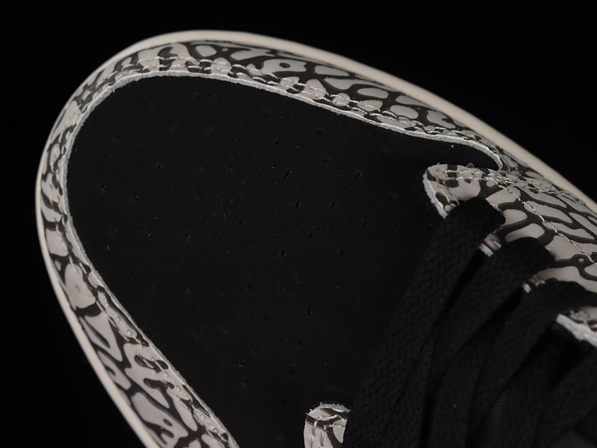 Air Jordan 1 Retro Low Black Cement