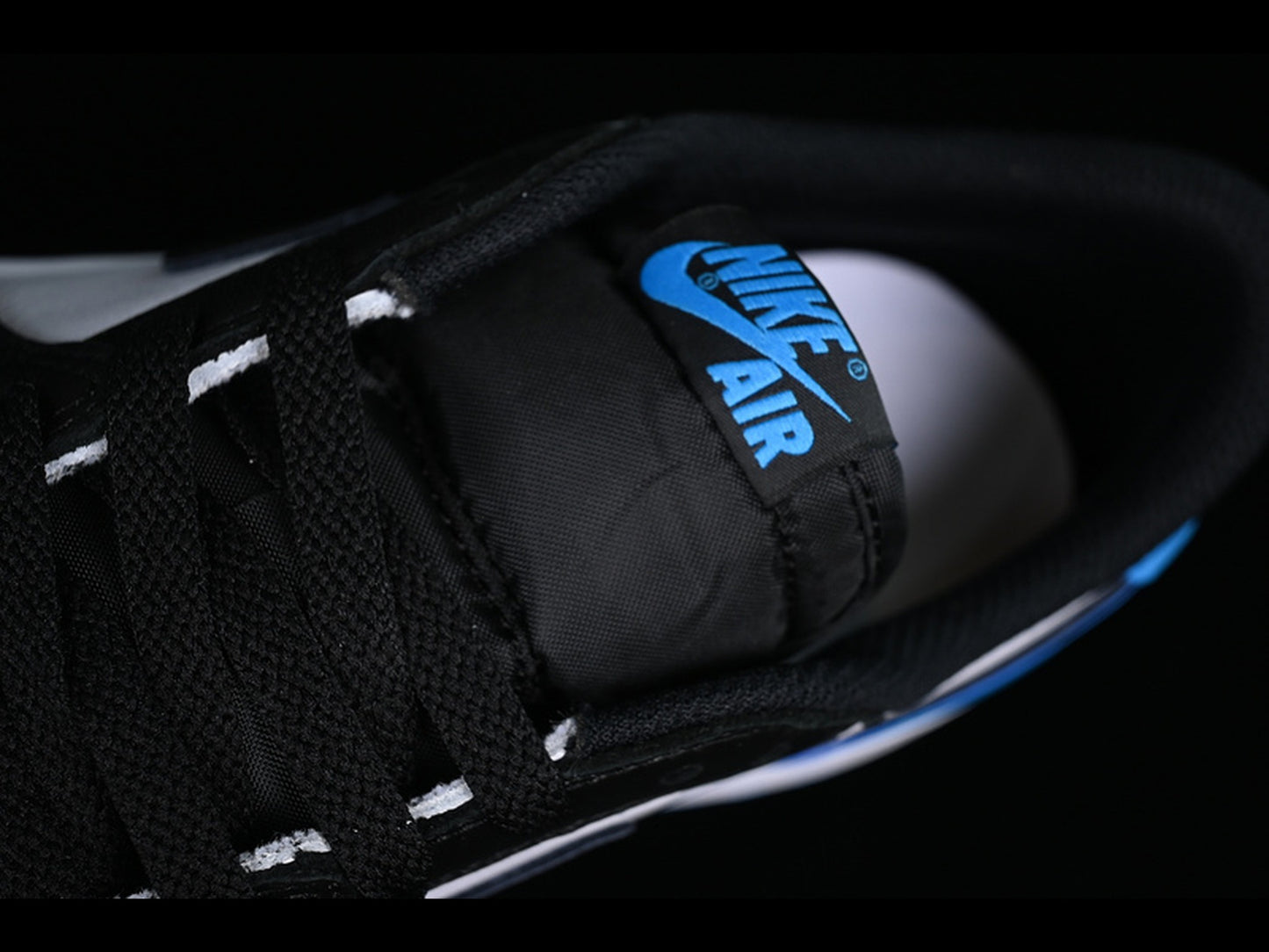 Air Jordan 1 Retro Low OG UNC