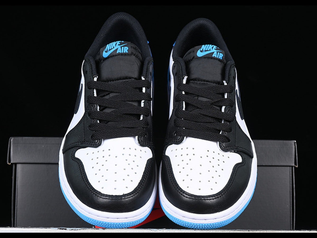 Air Jordan 1 Retro Low OG UNC