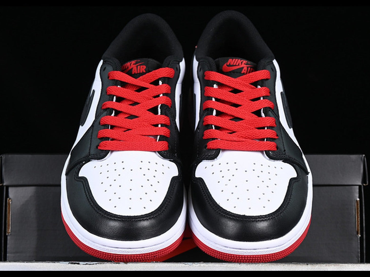 Air Jordan 1 Retro Low OG Black Toe