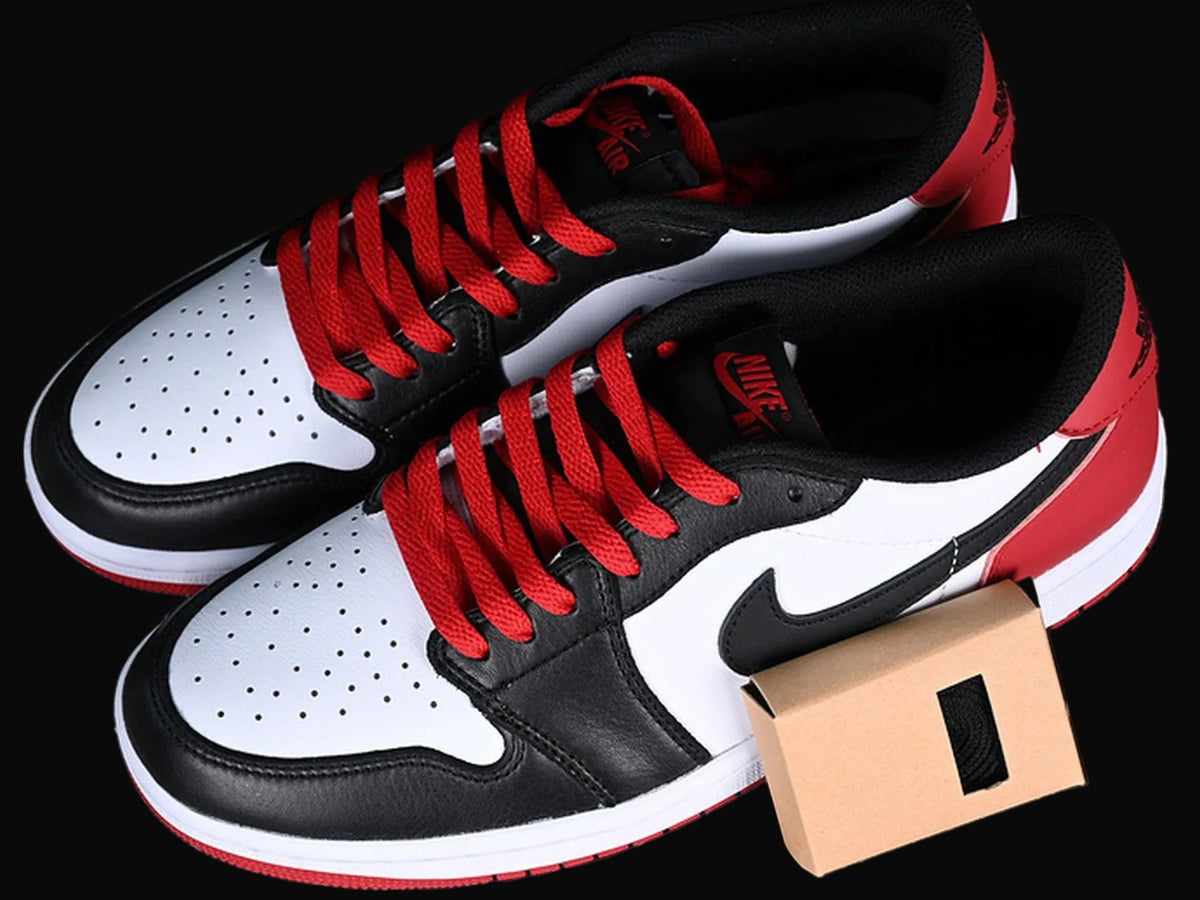 Air Jordan 1 Retro Low OG Black Toe