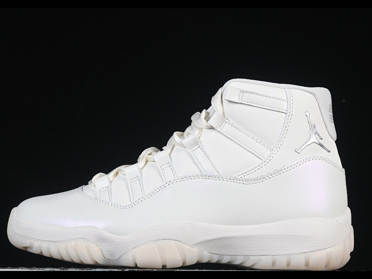 Jordan 11 Retro Pearl