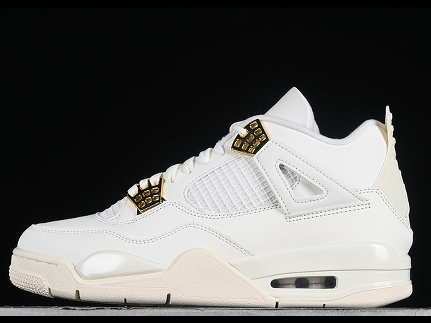 Jordan 4 Retro Metallic Gold