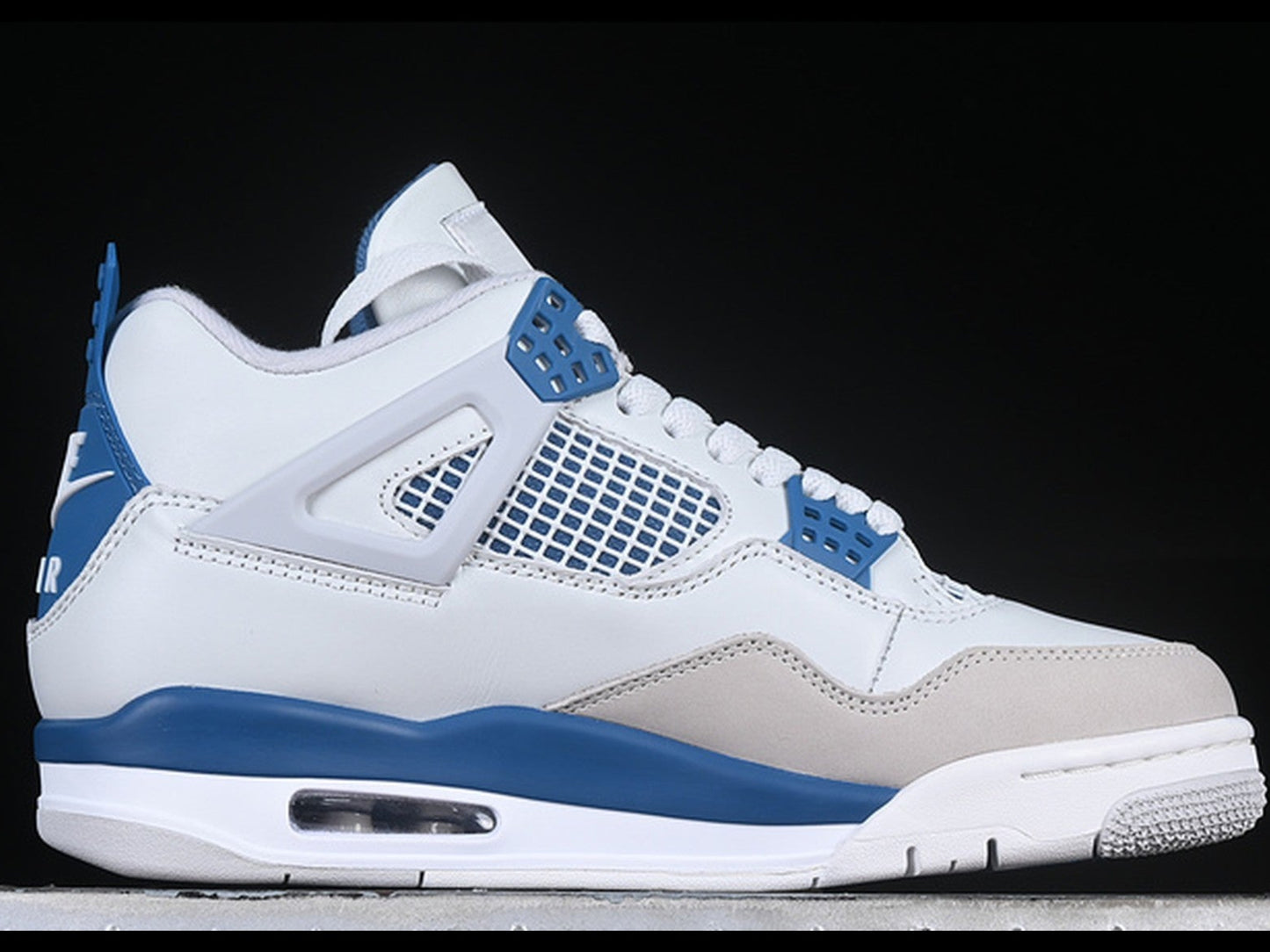 Air Jordan 4 Retro 'Military Blue' (2024)