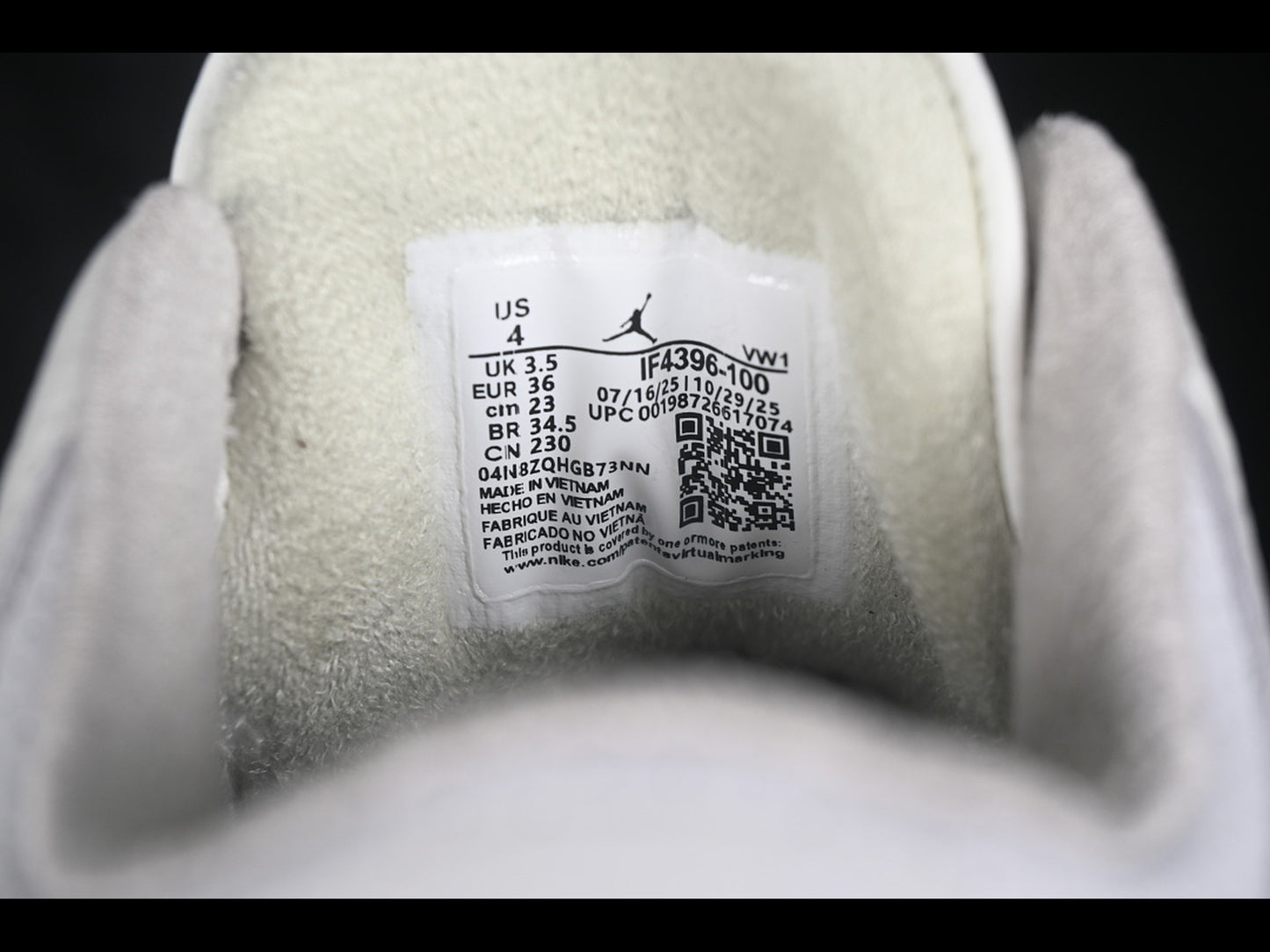 Air Jordan 3 Easter