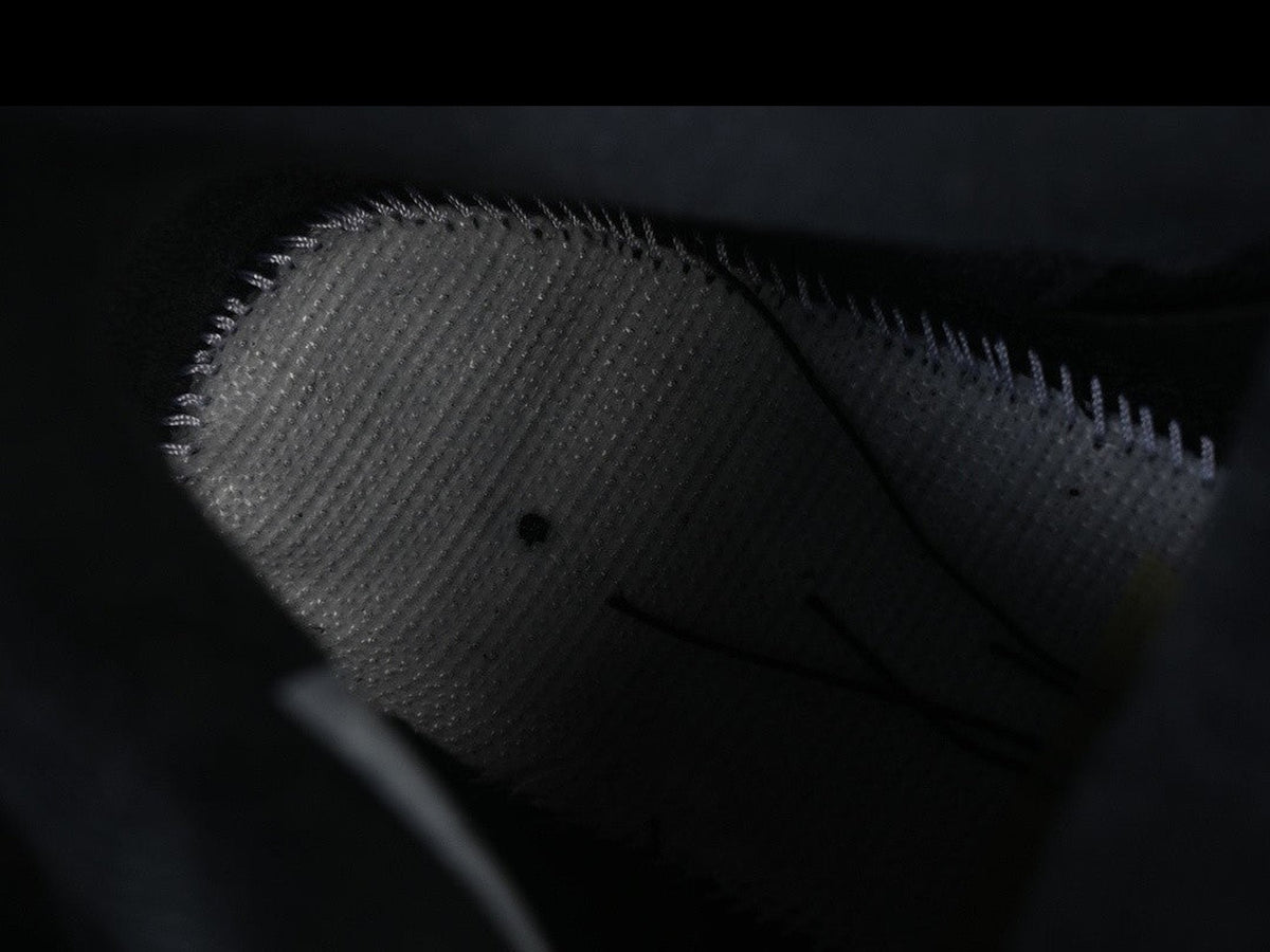 AJ4 Retro 'Black Cat' (2025)