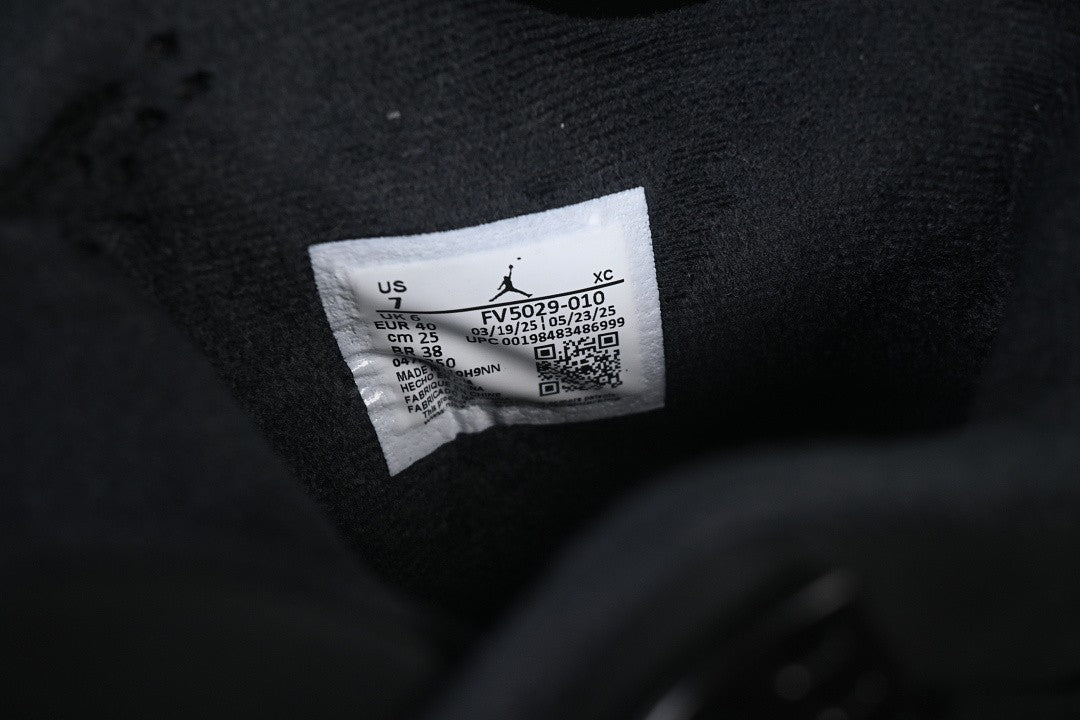 AJ4 Retro 'Black Cat' (2025)