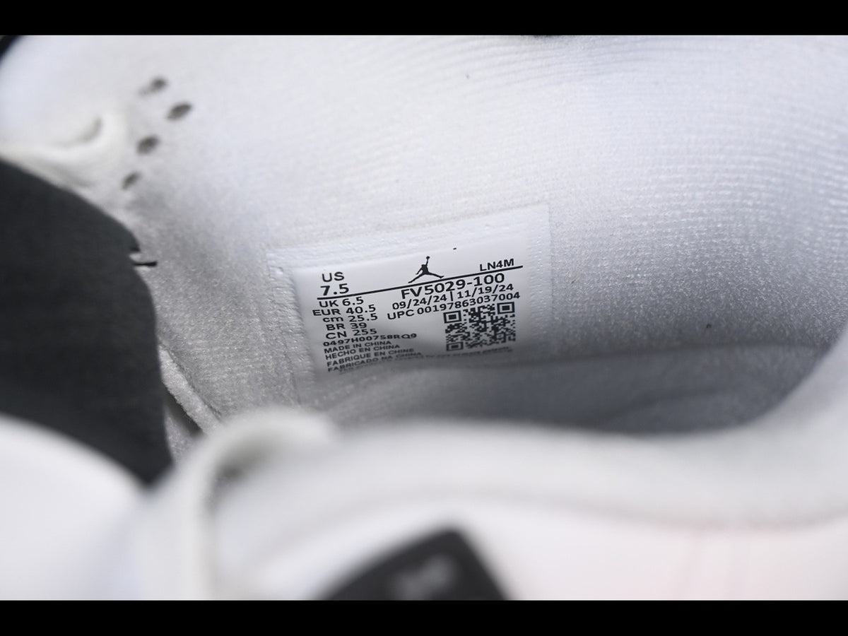 Air Jordan 4 Retro White Cement (2025)