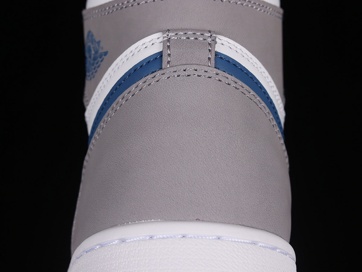 Air Jordan 1 Retro High OG True Blue