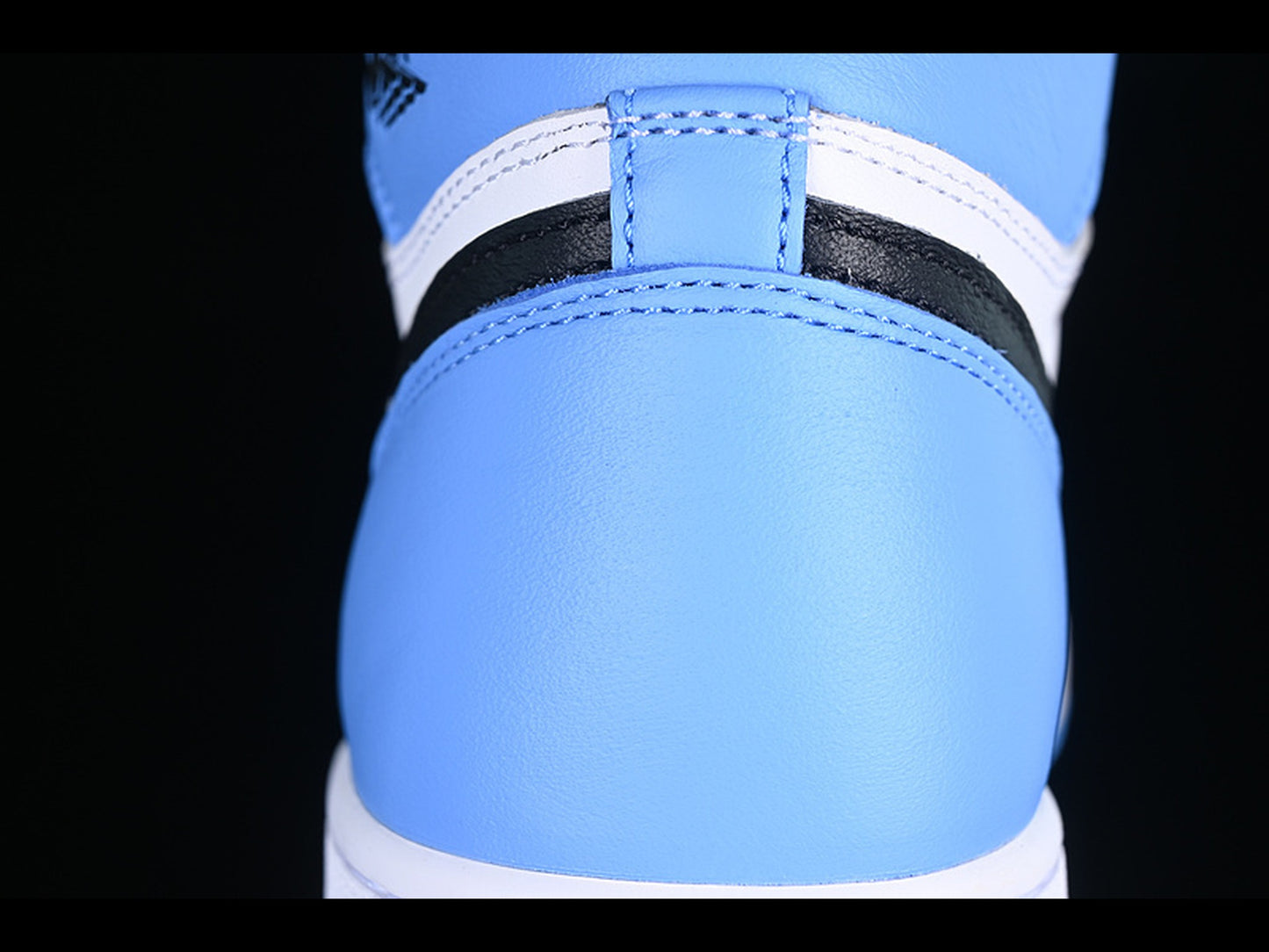 Air Jordan 1 High OG UNC Toe