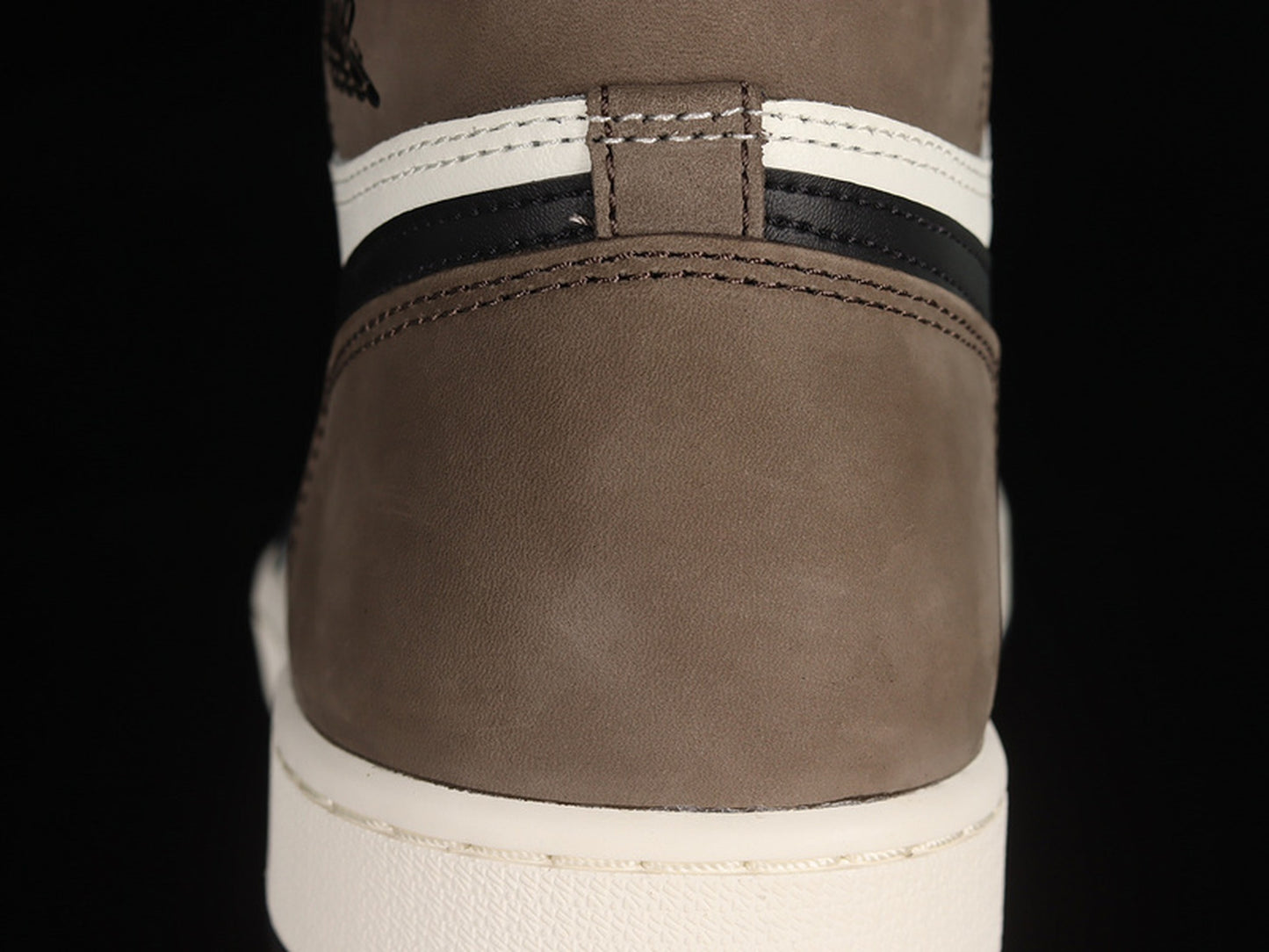 Air Jordan 1 Retro High OG Dark Mocha