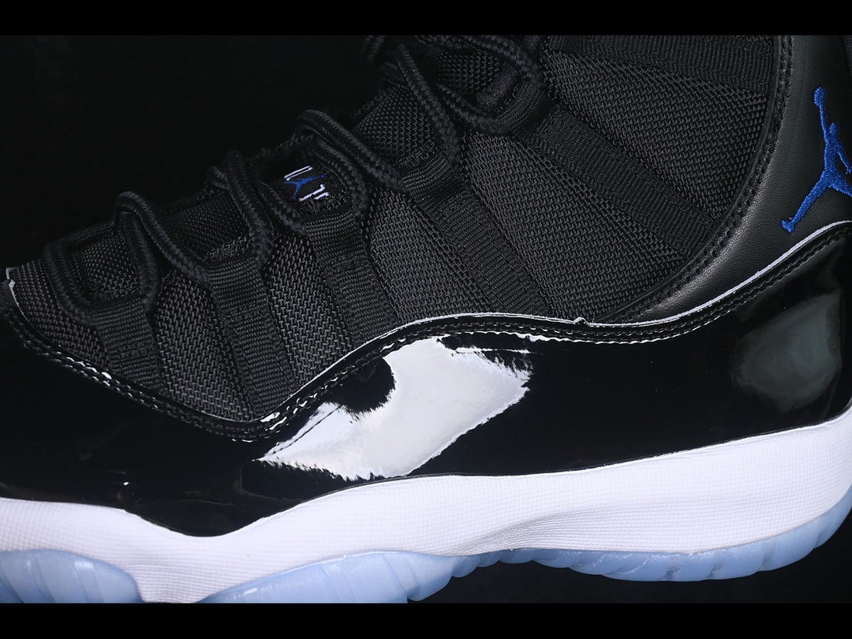Air Jordan 11 Retro Space Jam 2026