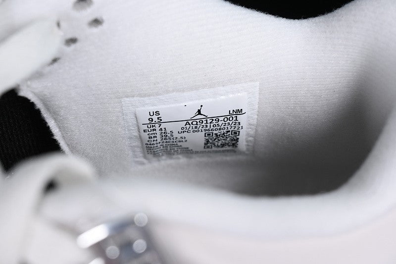Jordan 4 Retro Frozen Moments