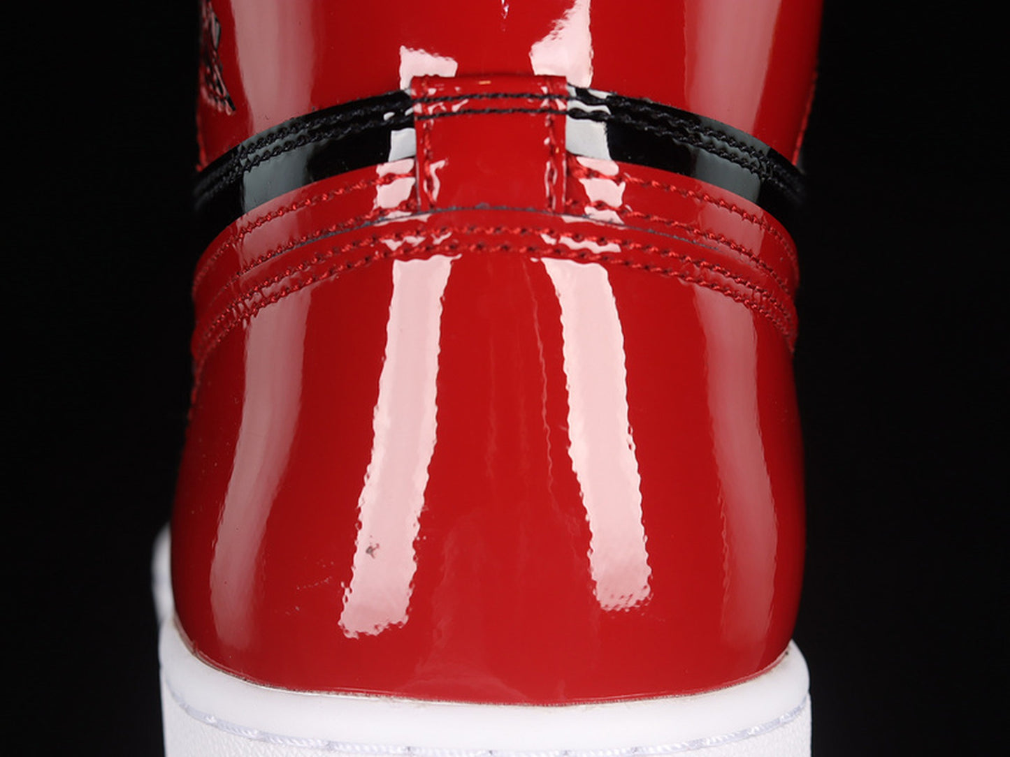Air Jordan 1 Retro High OG Patent Bred
