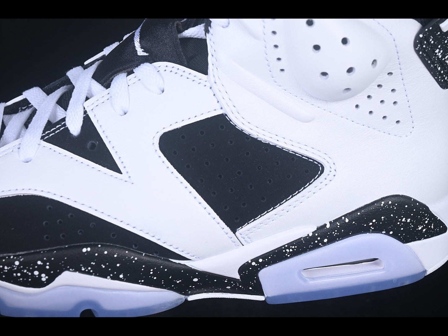 Air Jordan 6 Retro Oreo