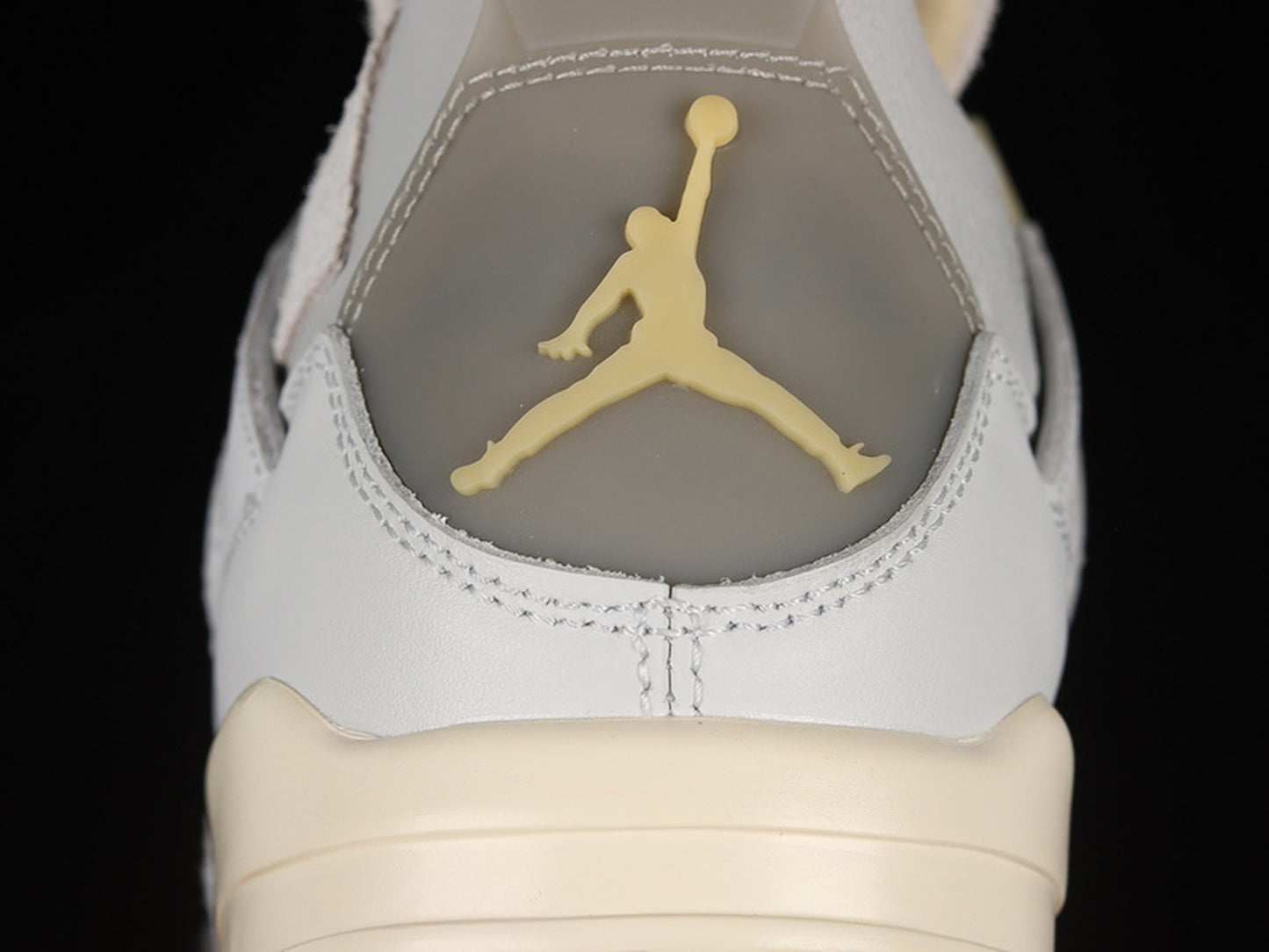 Jordan 4 Retro SE Craft Photon Dust