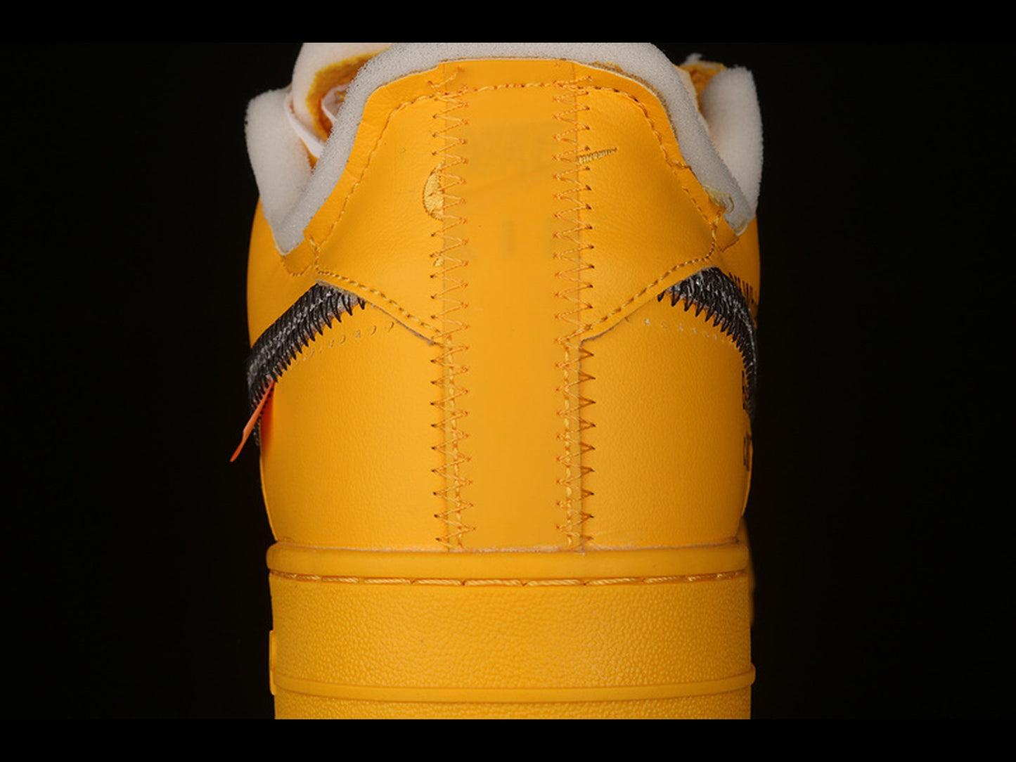 Air Force 1 Low University Gold