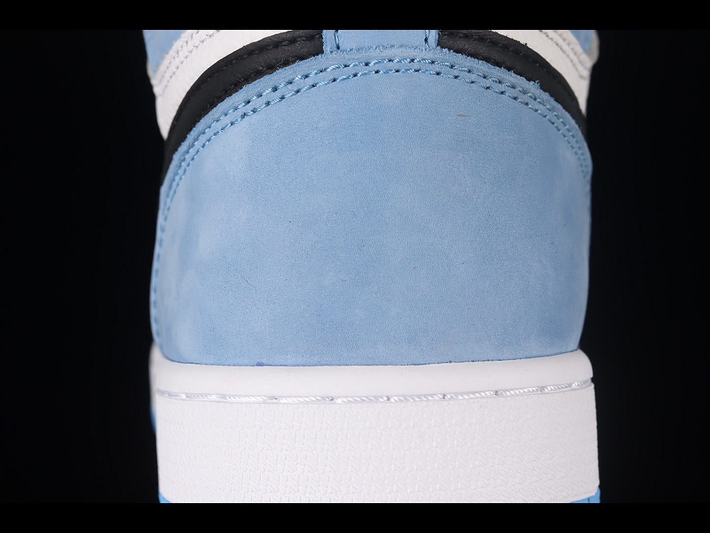 Air Jordan 1 Retro High OG White/University Blue