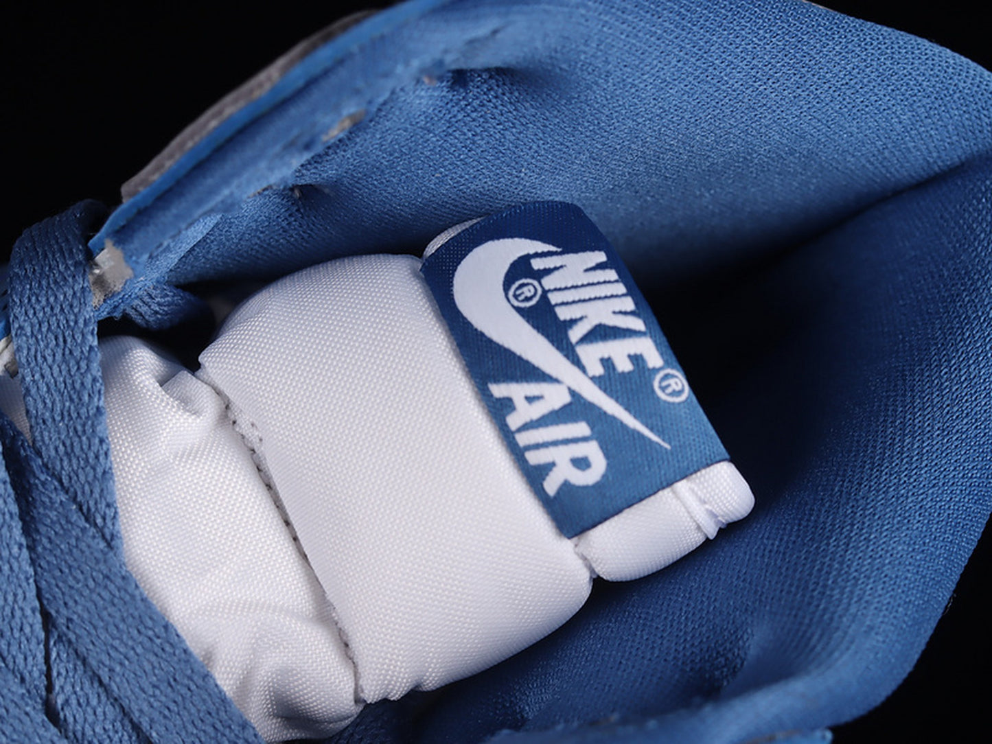 Air Jordan 1 Retro High OG True Blue