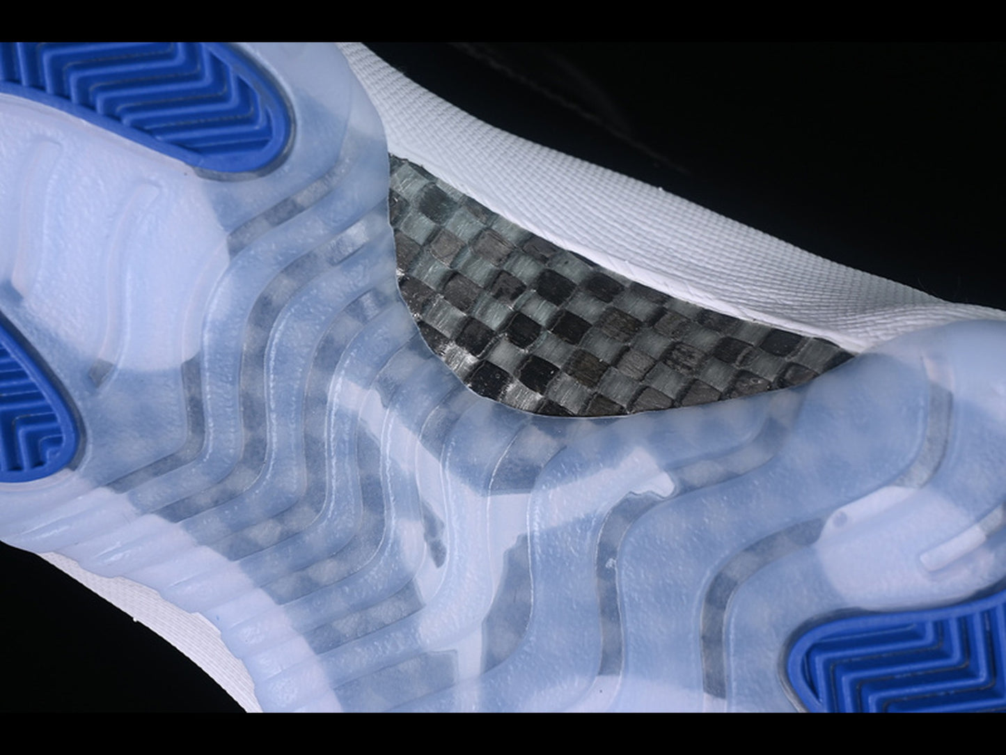 Air Jordan 11 Retro Low Space Jam Black