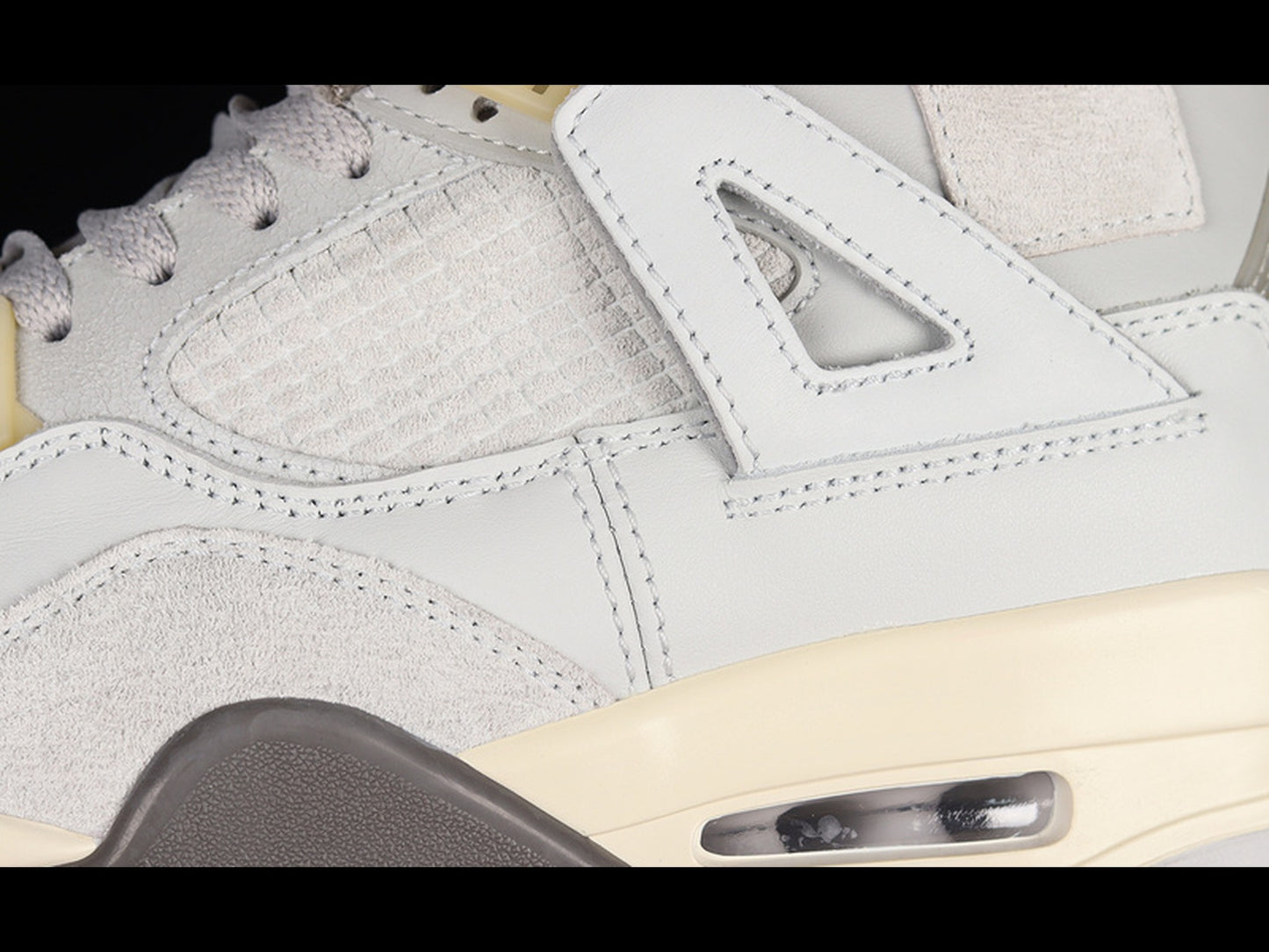 Jordan 4 Retro SE Craft Photon Dust