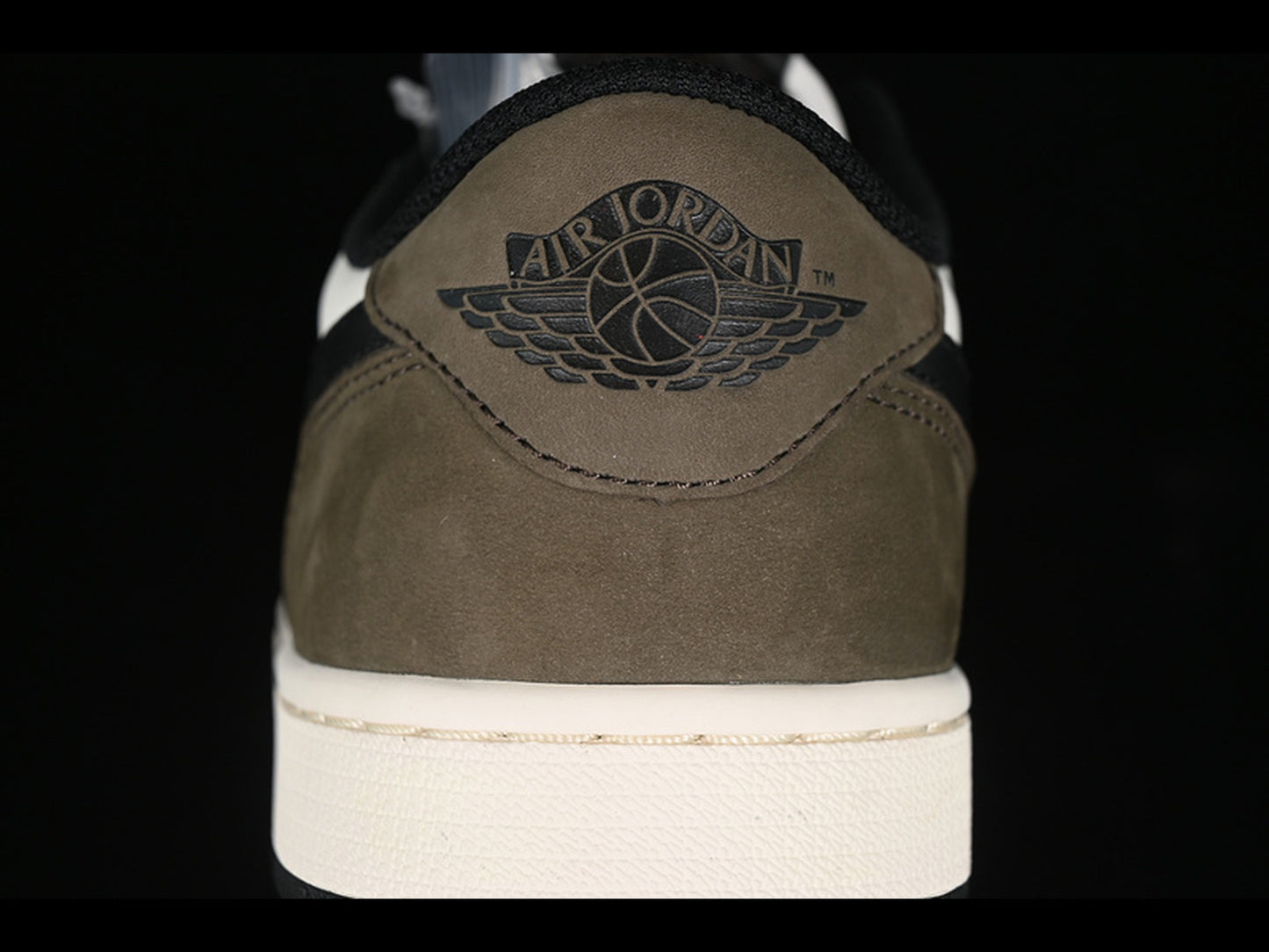 Air Jordan 1 Low OG "Mocha"
