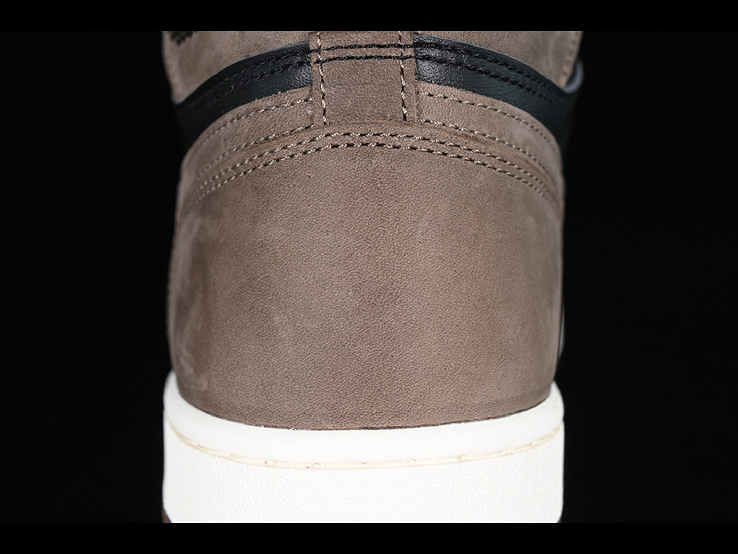 Air Jordan 1 High OG Palomino