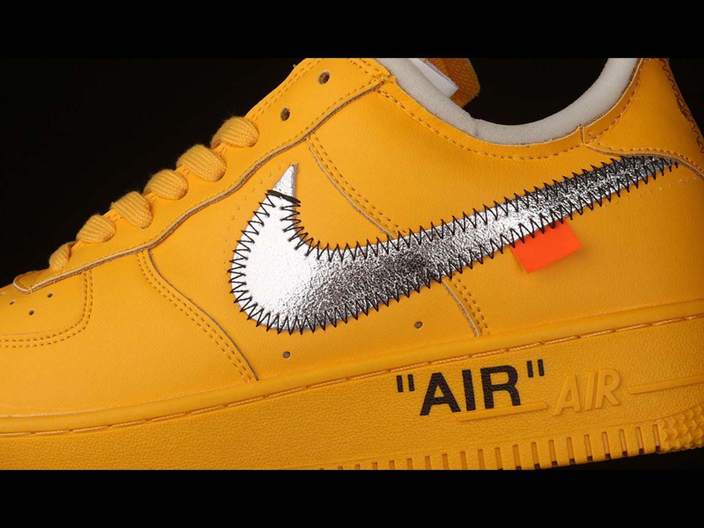 Air Force 1 Low University Gold